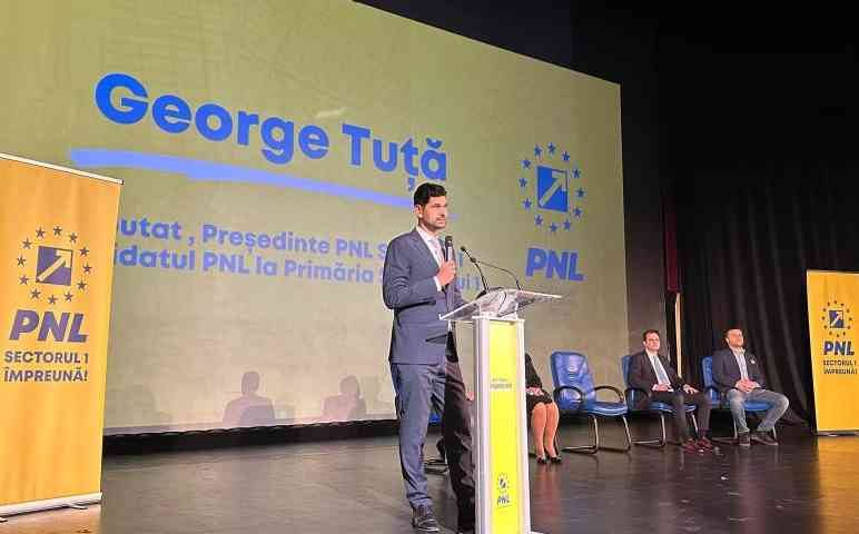 Ipocrizia sfidătoare a lui George Tuță: L-a readus ilegal în Primăria Sectorului 1 pe polițistul local care a recunoscut faptele de corupție, deși în 2024 cerea concedierea lui