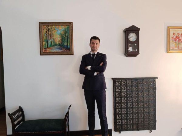 Rezultatele lui Mihai Popa în închirierea totemurilor digitale EkoGroup